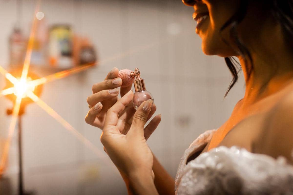 7 Tips Memilih Parfum untuk Ibu Hamil, Nyaman dan Tidak Menyengat