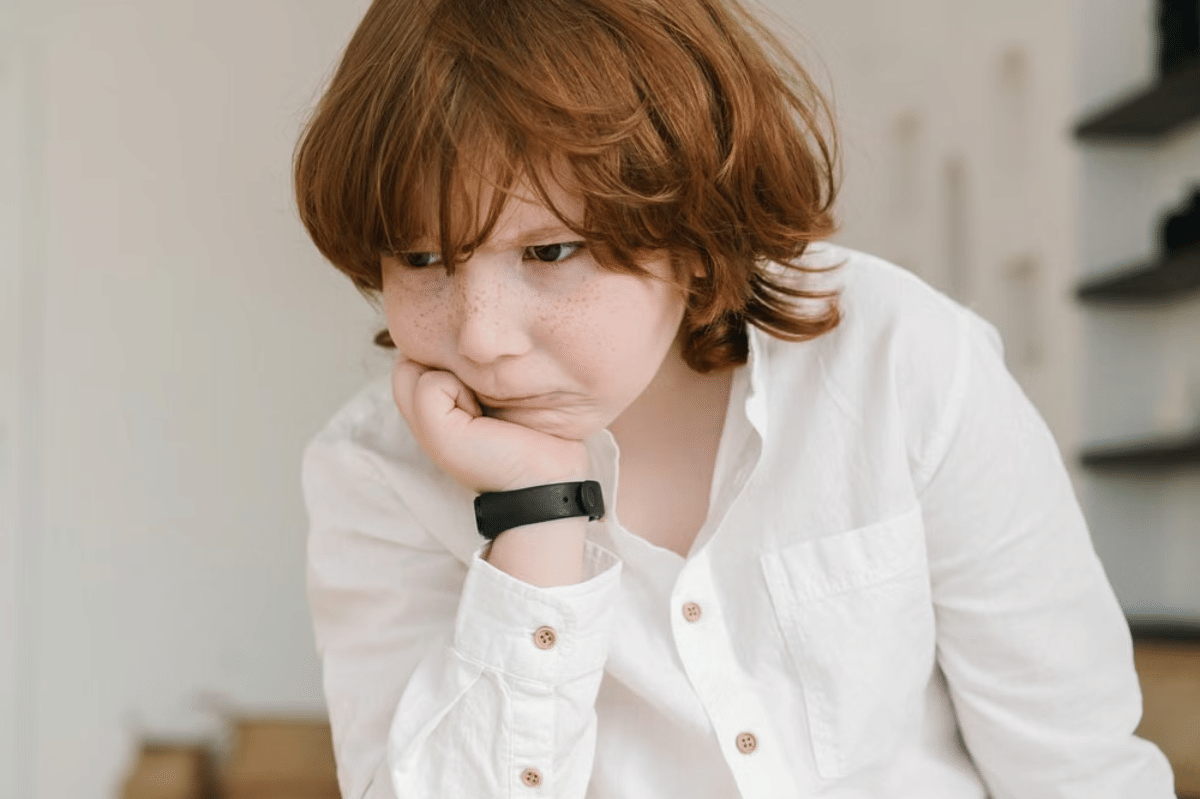 7 Alasan Kenapa Anak Mudah Sakit Hati dan Sensitif
