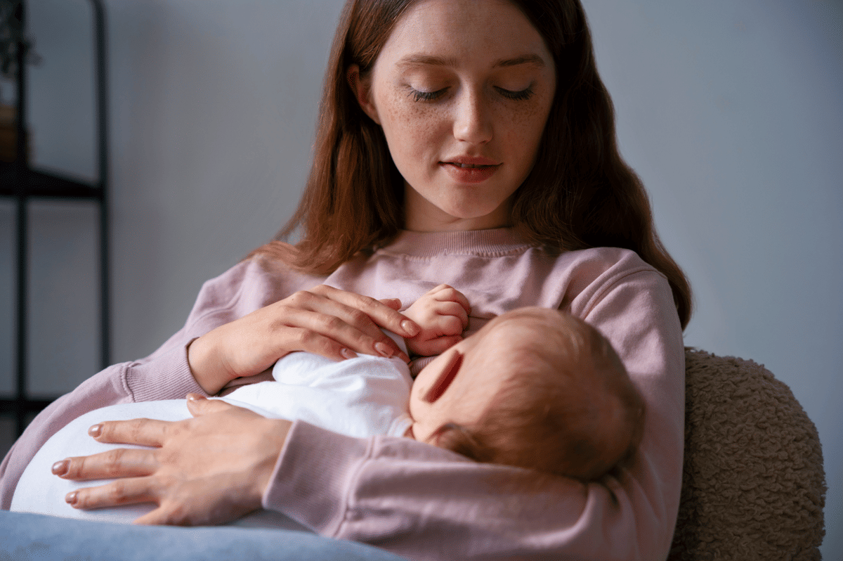 Bayi sering nolah-noleh saat menyusu (3)