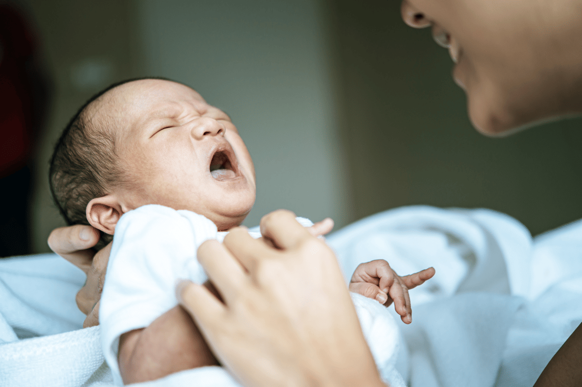 Bayi sering nolah-noleh saat menyusu (4)