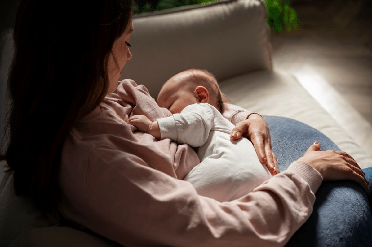 Bayi sering nolah-noleh saat menyusu (6)
