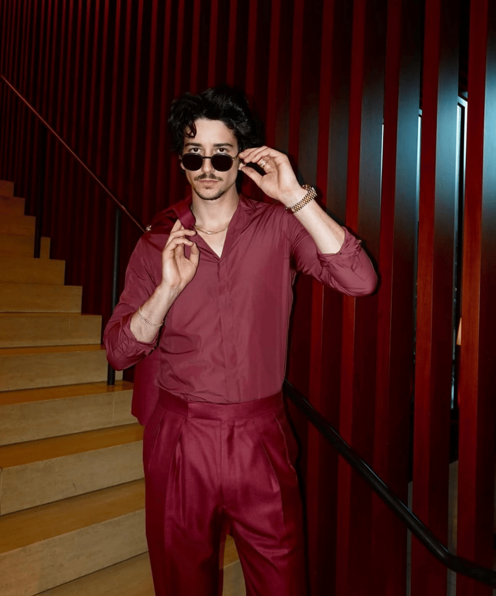 Inspirasi outfit ala Milo Manheim (4)