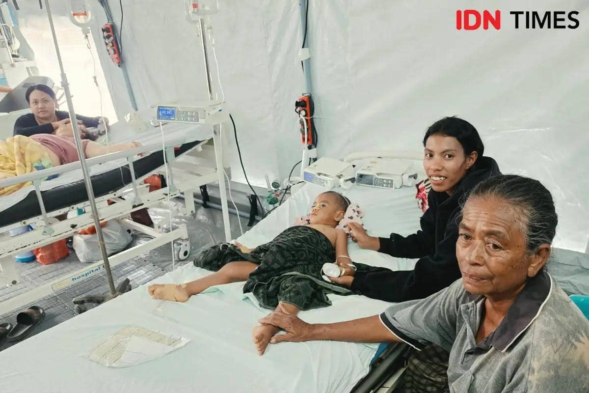 Kondisi balita bernama Mario sebelum meninggal di pengungsian gempa NTT
