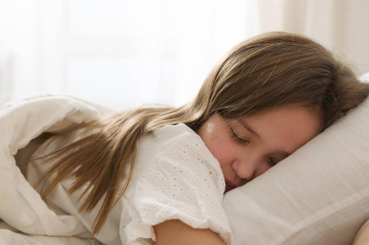 Tips remaja tetap nyaman meski banyak aktivitas atur waktu tidur malamnya