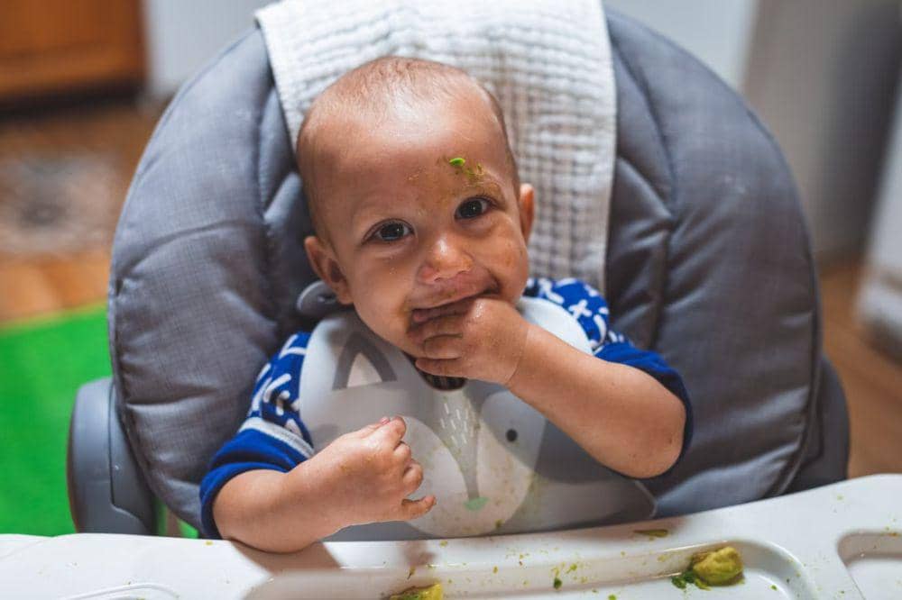 Kapan Bayi Mulai Boleh Makan Camilan? Ini Usia Tepatnya