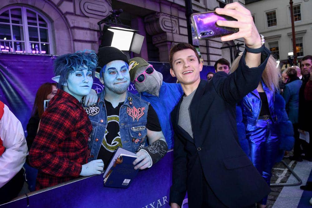 Film animasi dengan suara Tom Holland
