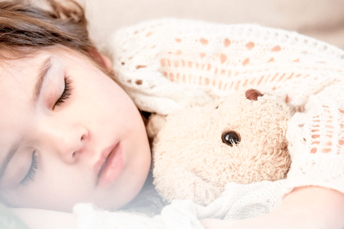 5 Doa untuk Anak yang Bisa Mama Bacakan Sebelum Tidur