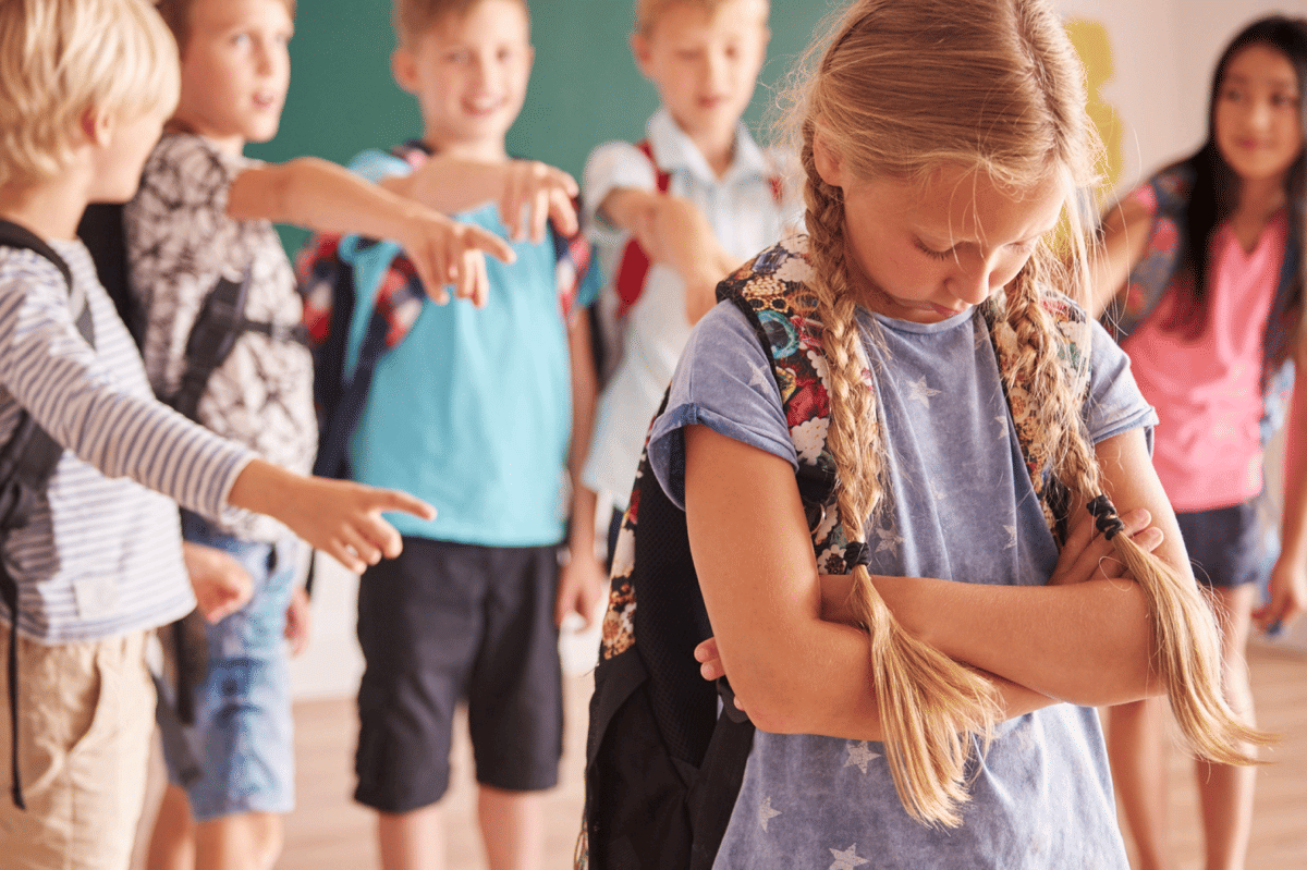 Pengaruh teman sebaya juga bisa mendorong perilaku bullying pada anak