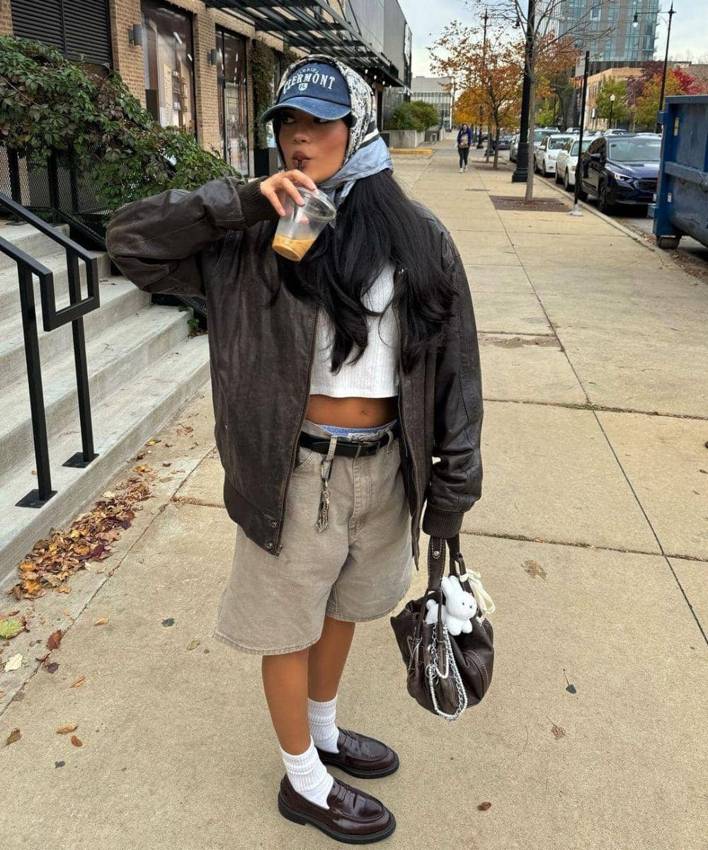 Gaya streetwear yang santai