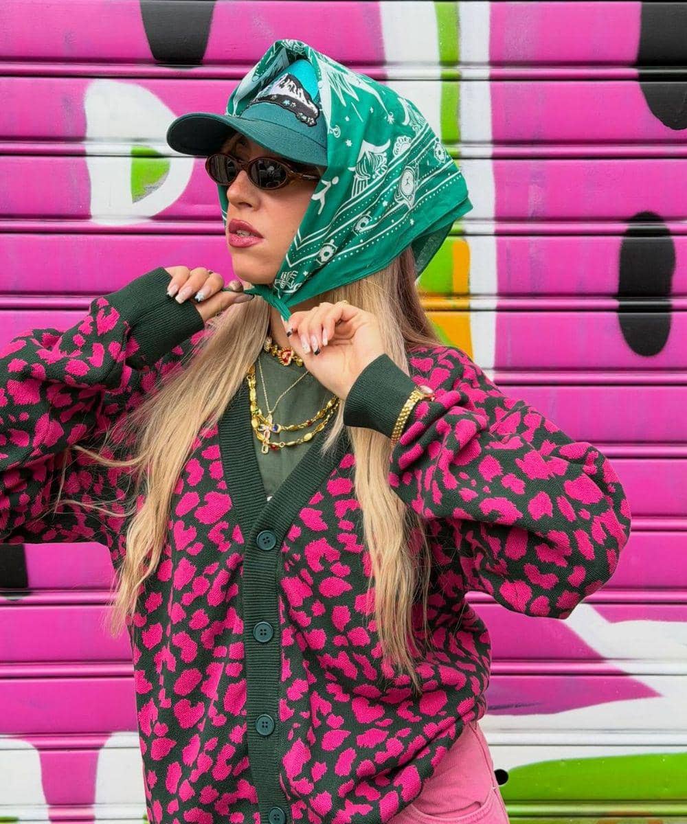 Padu Padan Scarf dan Topi yang Stylish