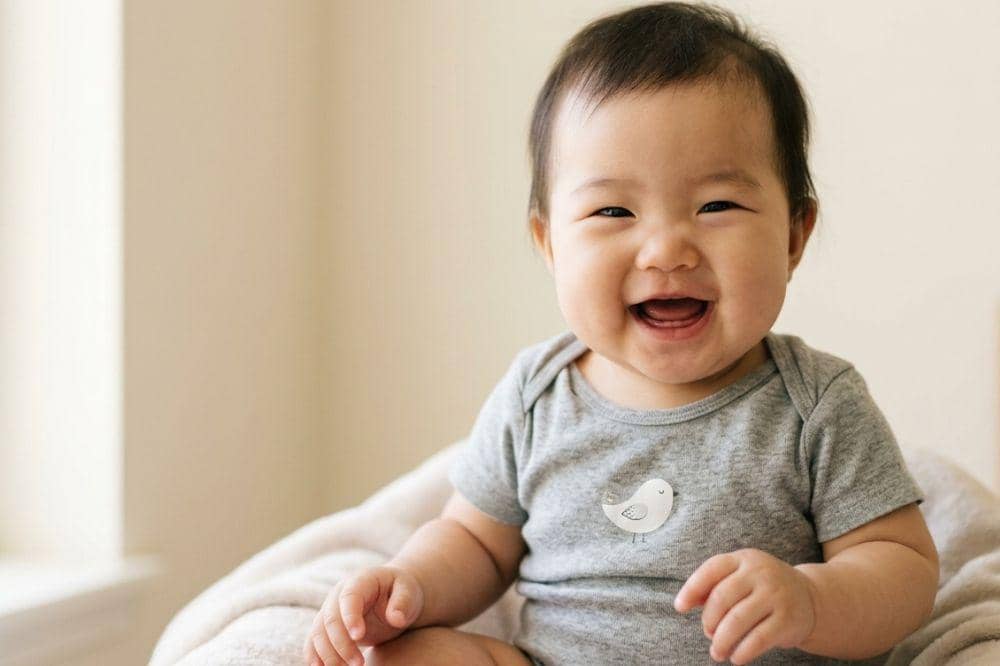 Benarkah Bayi Terlambat Tumbuh Gigi karena Kekurangan Kalsium?