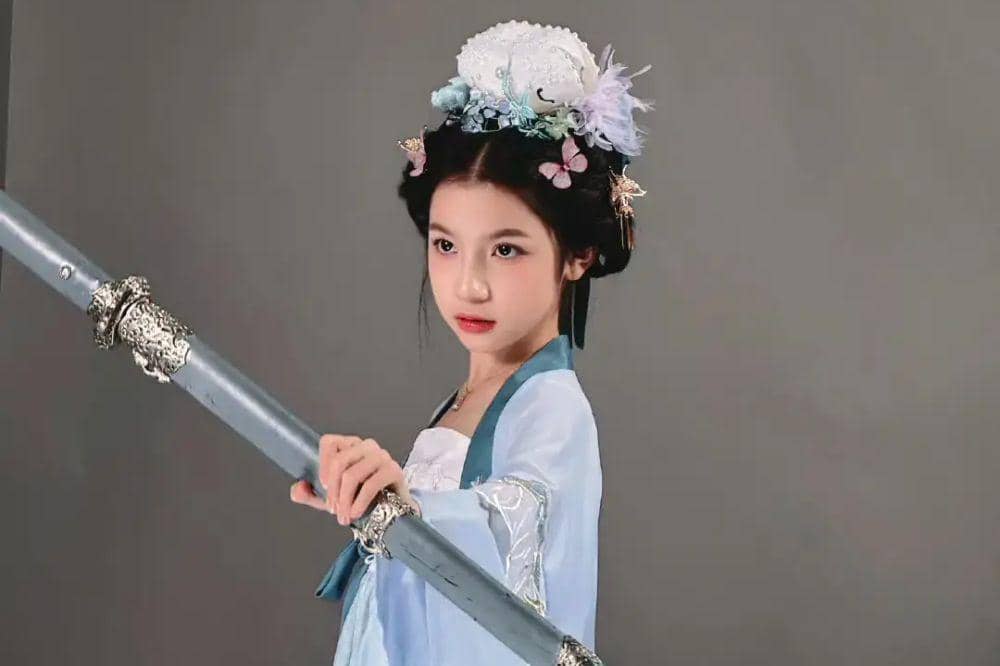 Pernah tampil dalam sejumlah drama China populer