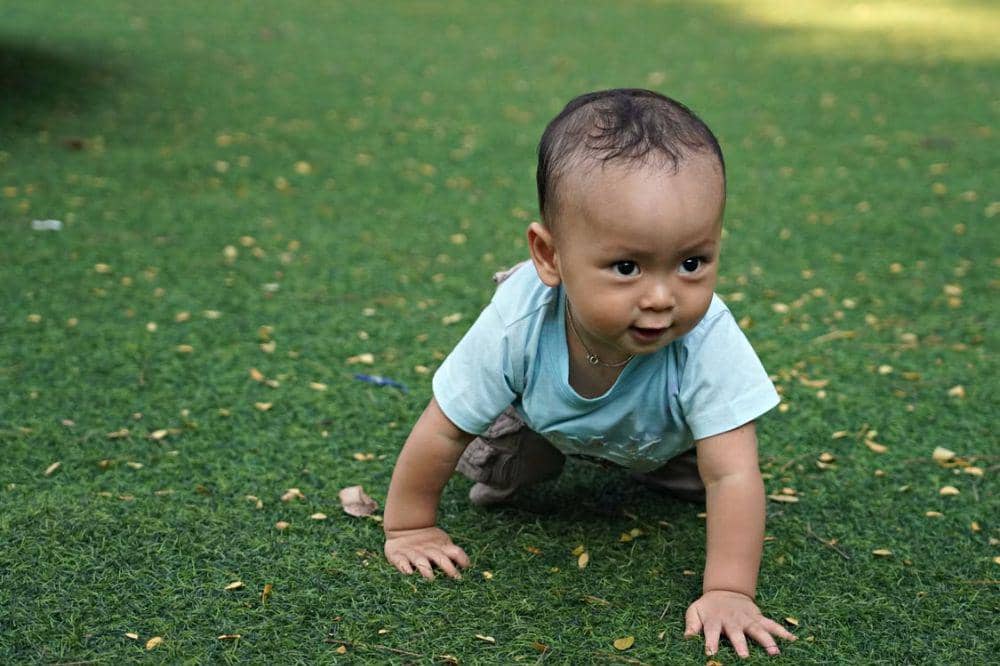 Cara Melakukan Grounding pada Bayi dengan Aman