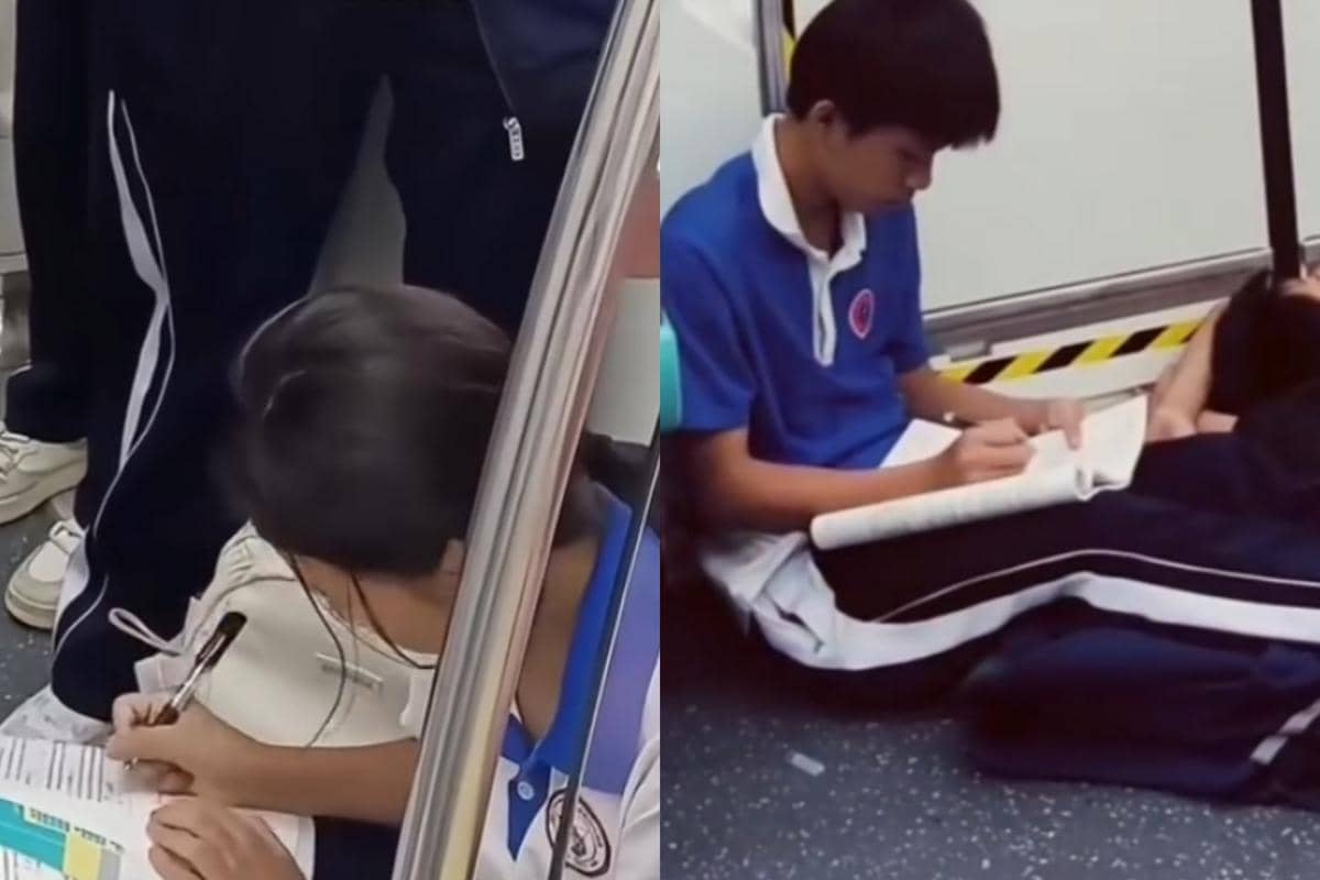 Pelajar China saat belajar di transportasi umum tetap belajar di kereta