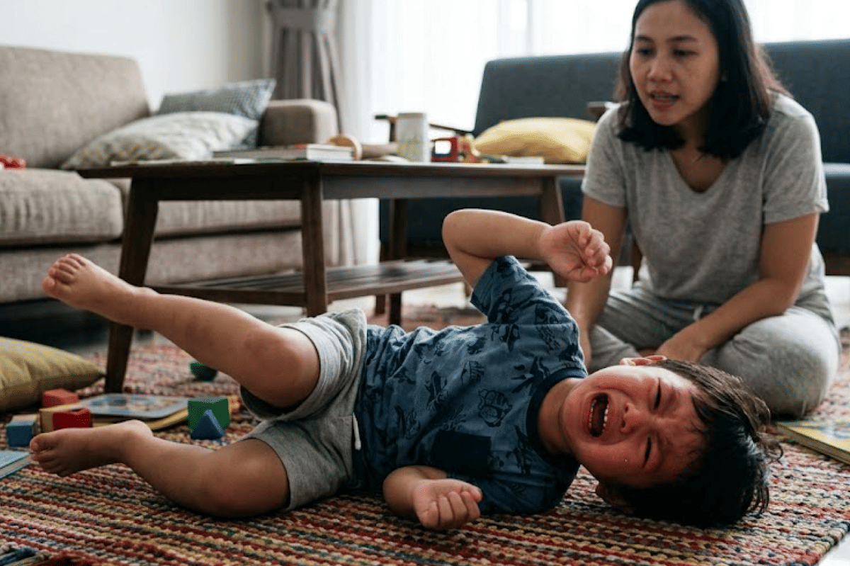 Tantrum memang sering muncul ketika anak masih belajar mengelola emosi