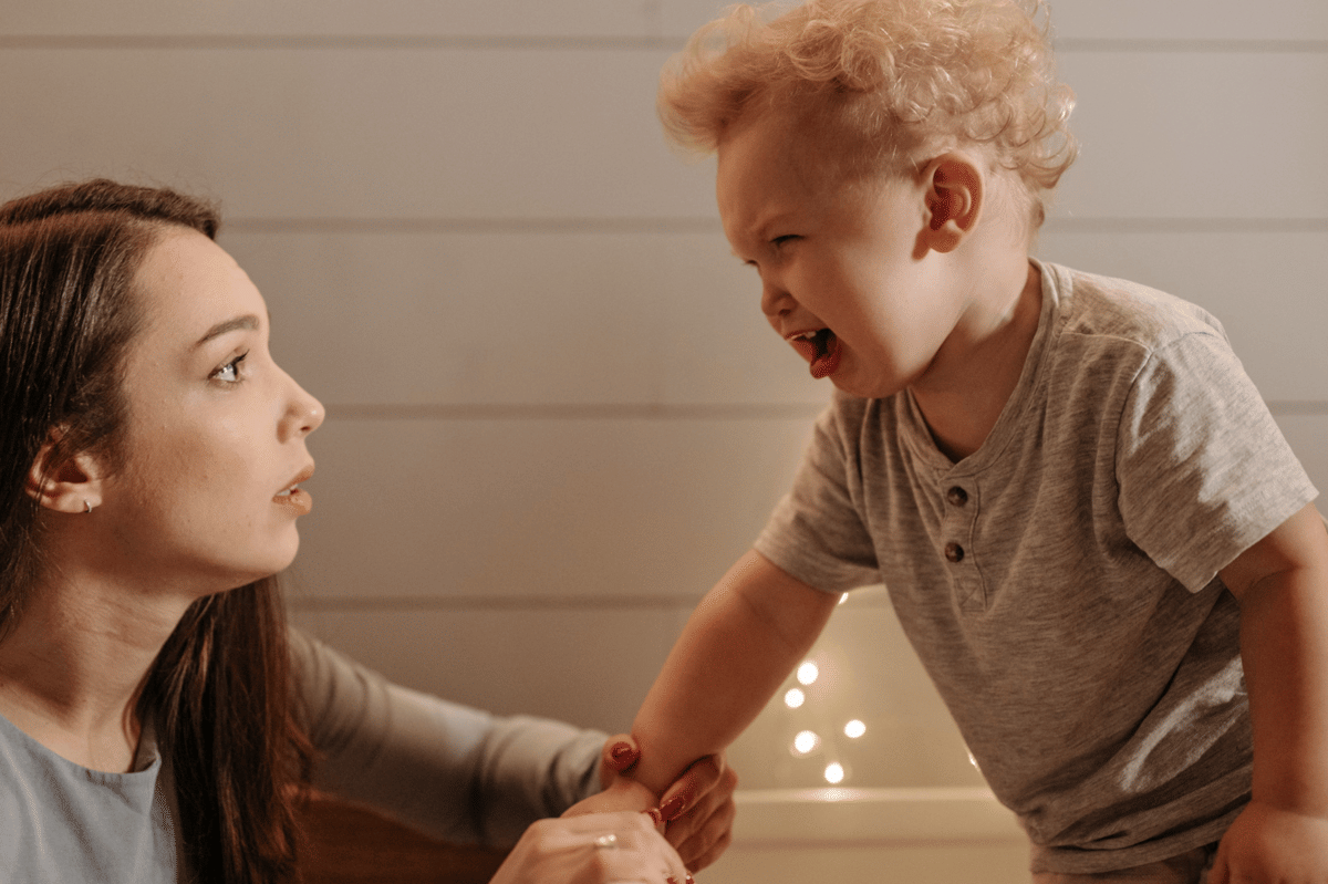 Jangan panik ketika anak tantrum, karena itu hal yang normal terjadi