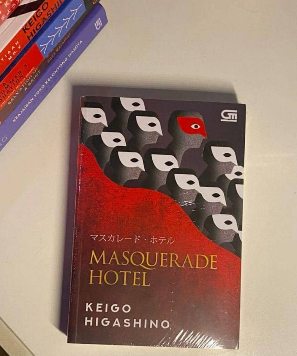 Seri Masquerade novel Keigo Higashino