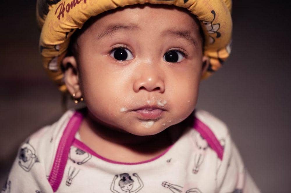6 Penyebab Bayi Muntah dari Hidung, Makan Berlebihan Salah Satunya