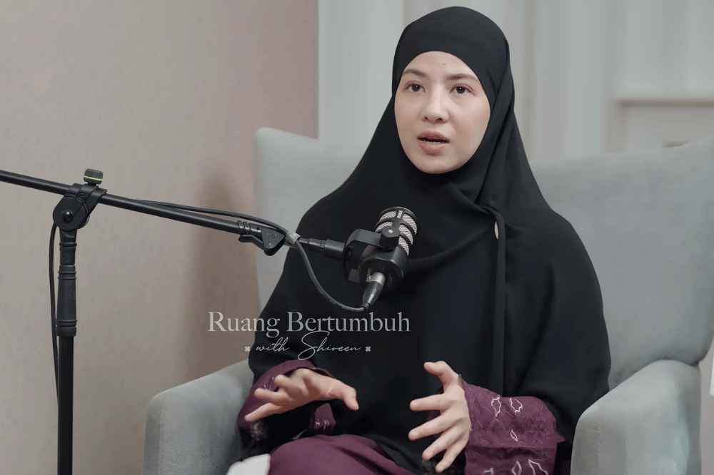 Menjelaskan kondisi secara jujur dengan bahasa yang mudah dipahami