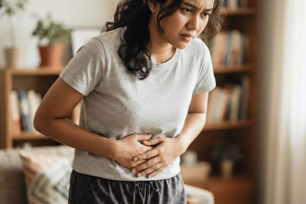 Adanya pertumbuhan fibroid atau polip rahim
