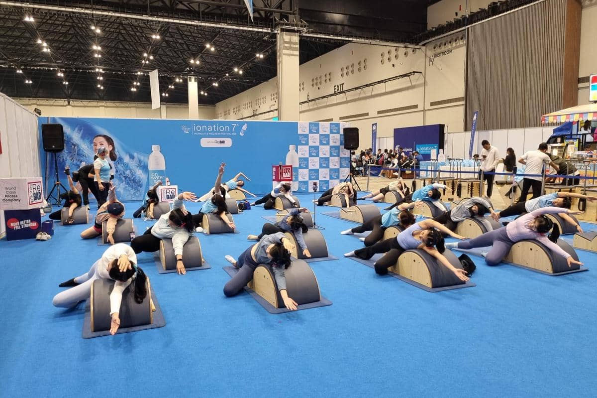 Menawarkan 23 jenis workout, termasuk kelas olahraga untuk ibu hamil