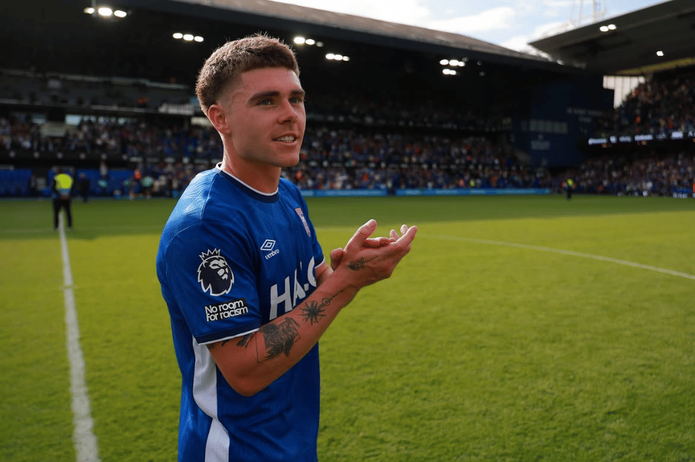 5 Fakta Keluarga Leif Davis, Bek Ipswich Town yang Resmi Jadi Papa