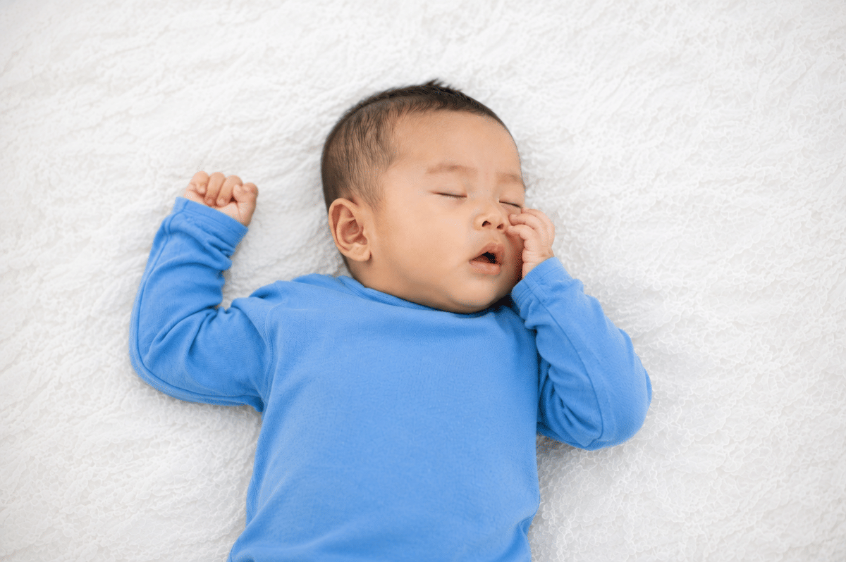 Arti di balik gerakan bayi saat tidur