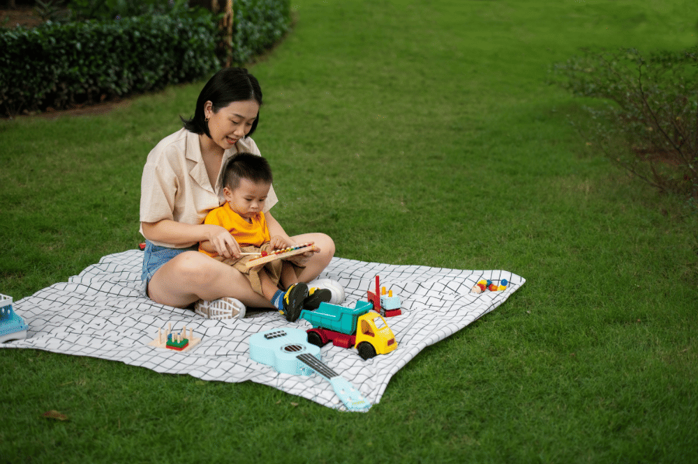 Ini Cara Stimulasi Bayi Sesuai Usianya, Mama Wajib Tahu