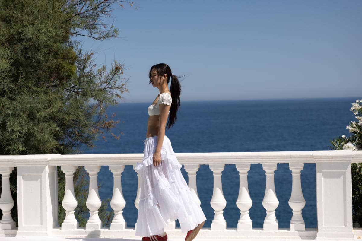 Foto Vila Jennie BLACKPINK di Video Musik 'Less Than a Lover' 