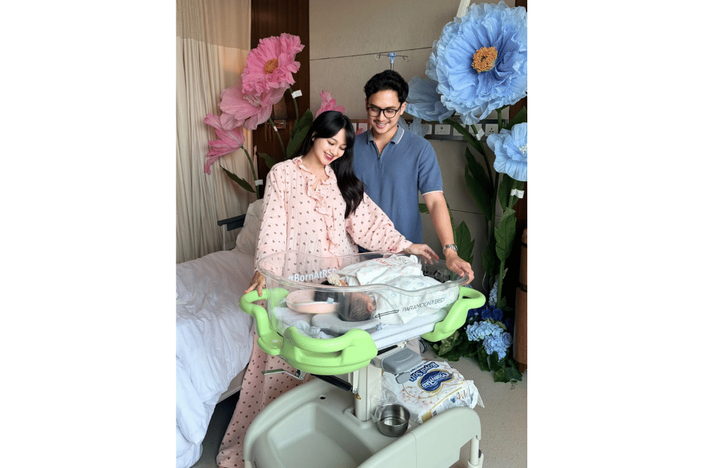 Foto anak kembar Nanda Arsyinta dan Ardya Tridwantoro
