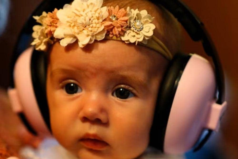 Penggunaan Earmuff Bayi untuk Usia Berapa?