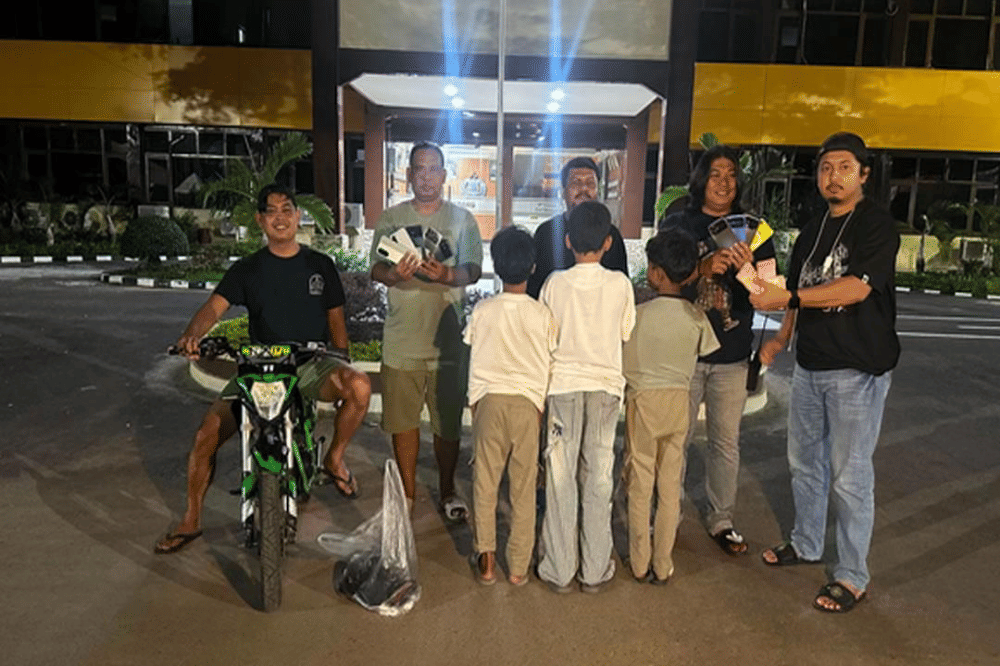 Aksi 3 anak pencurian di toko plaza padang