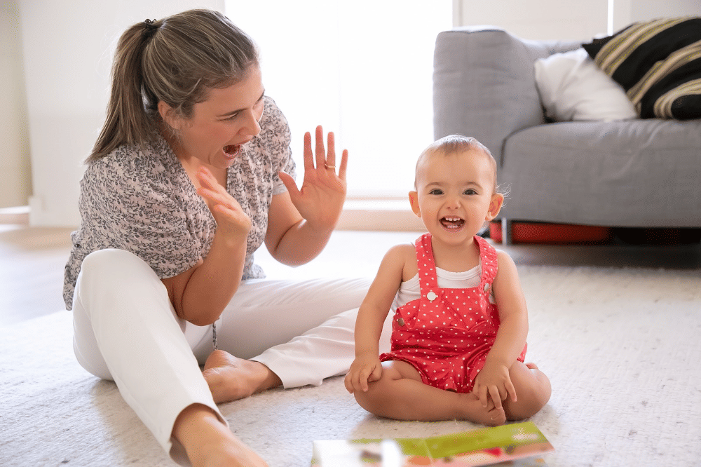 Seberapa banyak interaksi dan waktu bermain yang dibutuhkan bayi?
