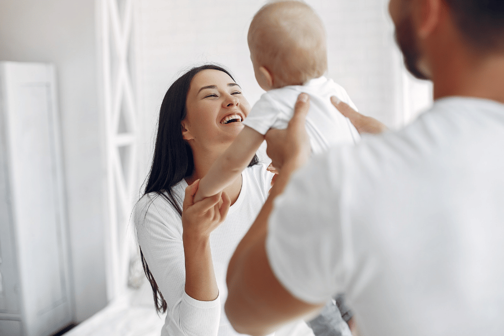 Kapan bayi mulai mengingat wajah dan hal-hal di sekitarnya?
