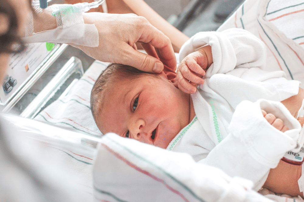 8 Perawatan Bayi Baru Lahir, Apa Saja?