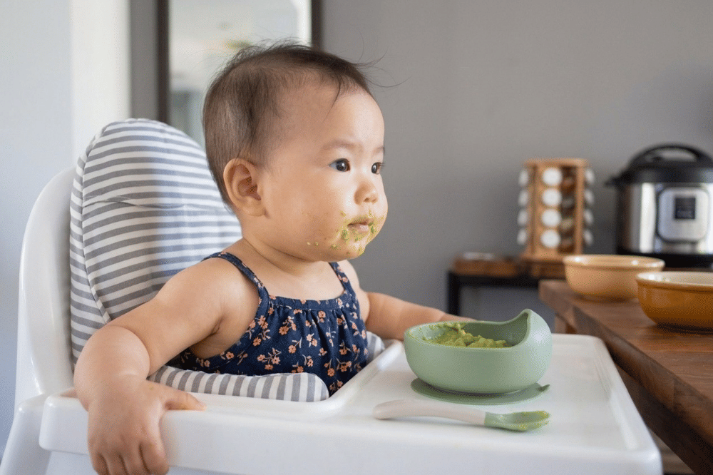 Berapa Takaran Makan Bayi 6 Bulan? Cek Selengkapnya