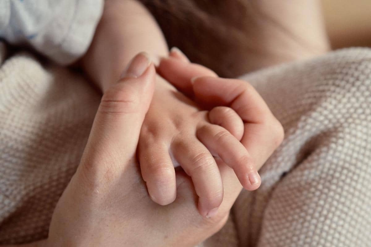 Hal yang dibutuhkan untuk perkembangan anak 1 tahun bimbing dengan lembut
