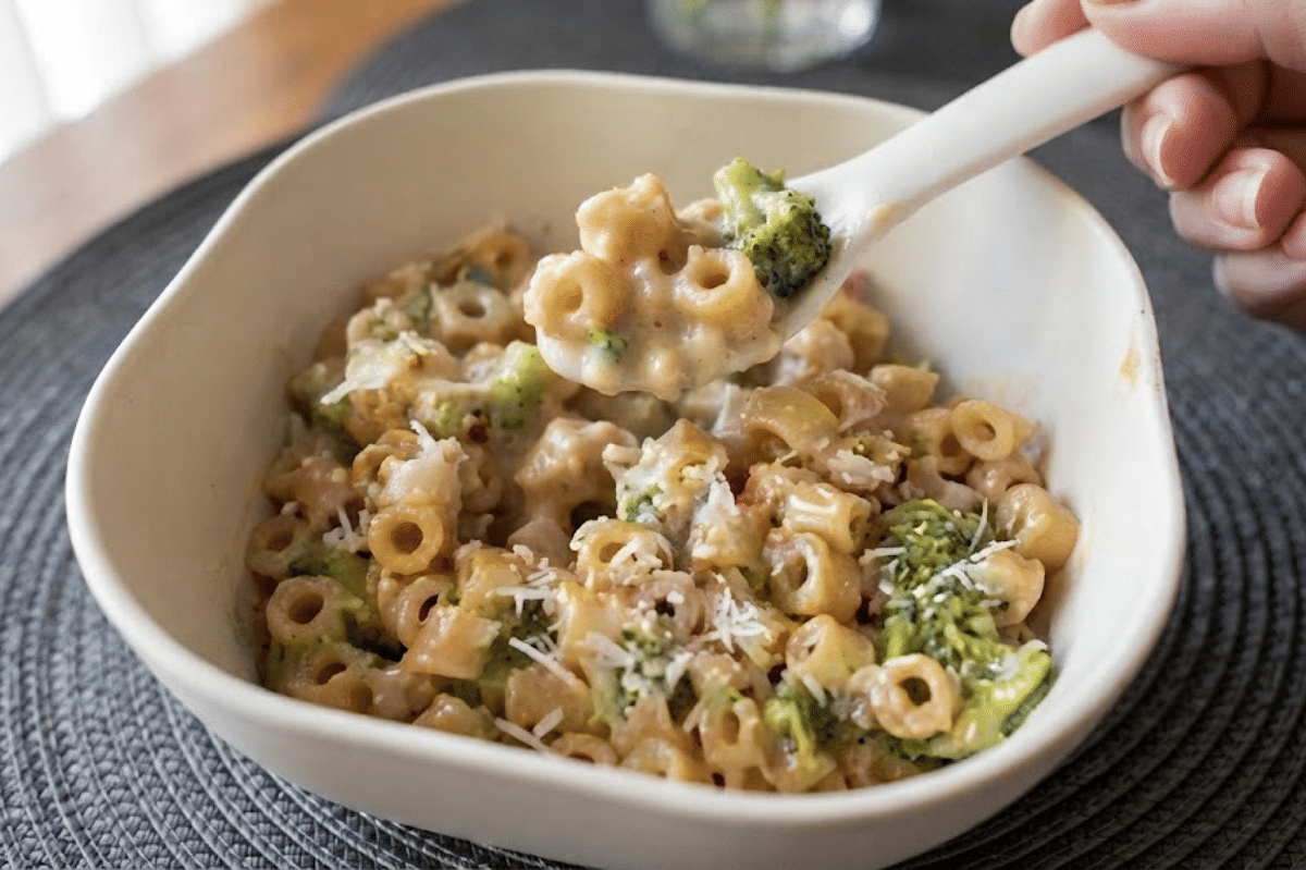 One-Pot Creamy Broccoli Pasta, Menu Antiribet untuk Anak!