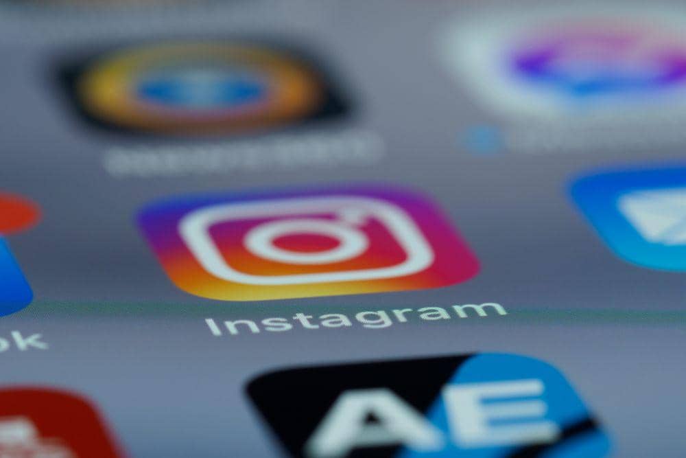 Cara menautkan akun Instagram remaja ke orangtua