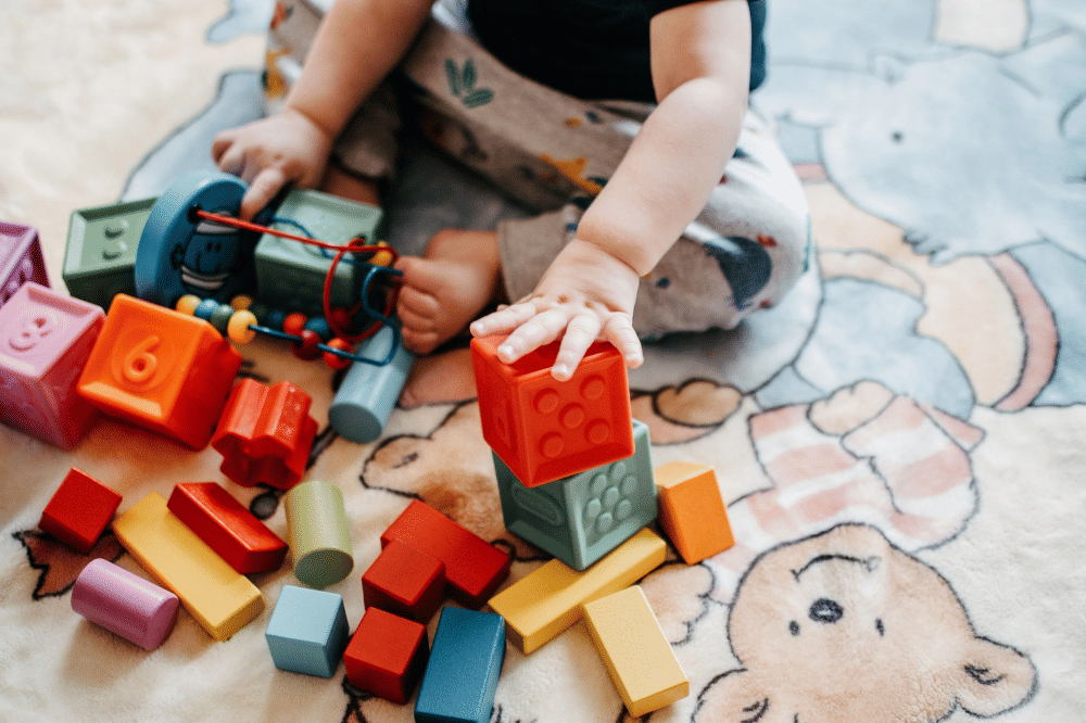 5 Kebiasaan Bayi Cerdas yang Perlu Orangtua Perhatikan