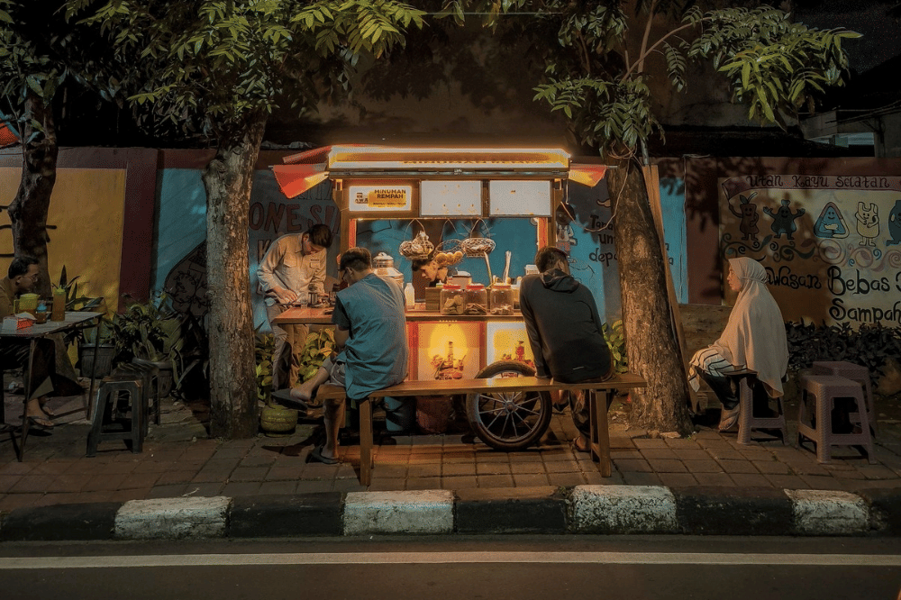 Keberadaan Warung Menjadi Sorotan