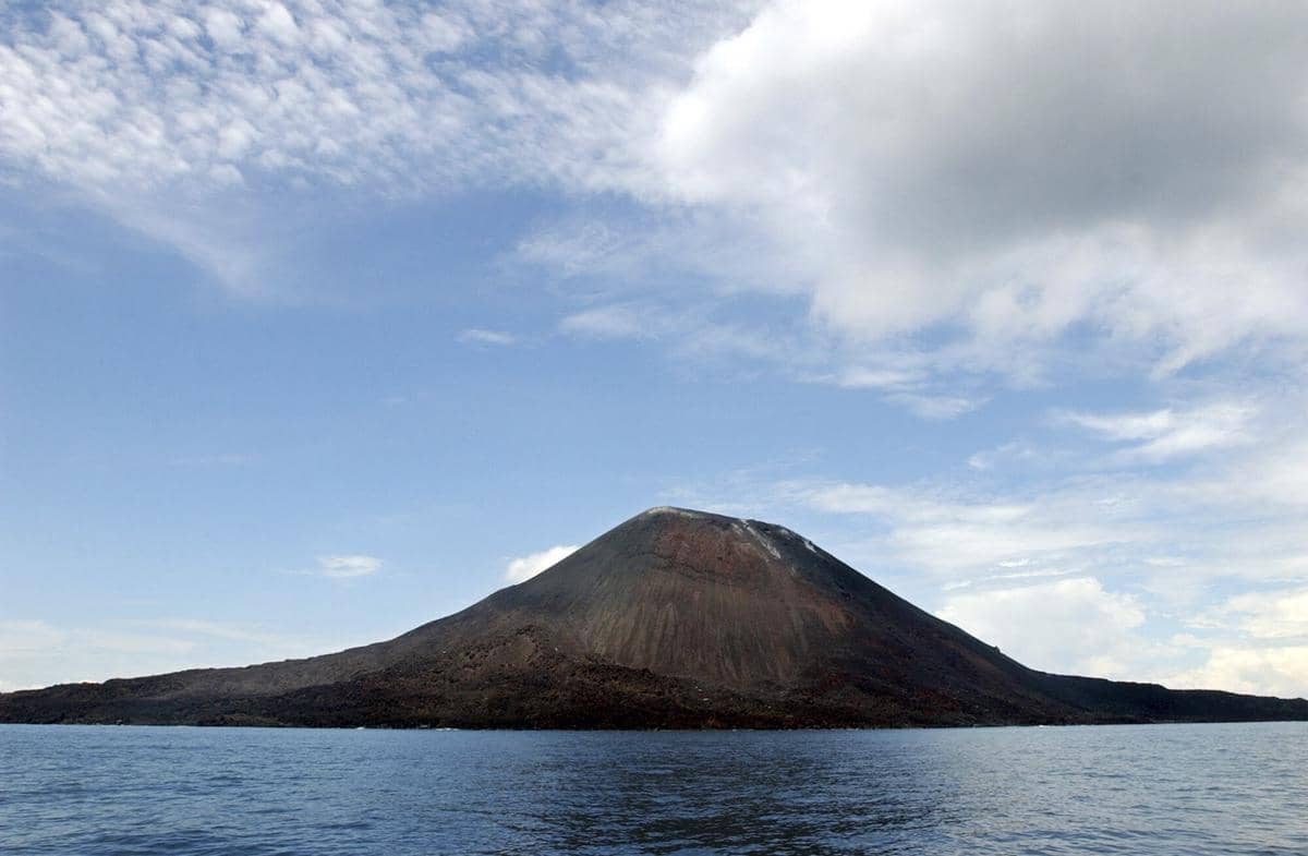 Di Mana Letak Gunung Anak Krakatau? Ini Lokasinya