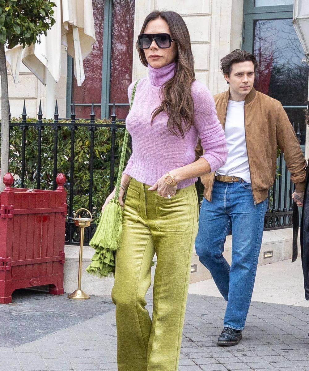Knitwear dengan celana boot-cut