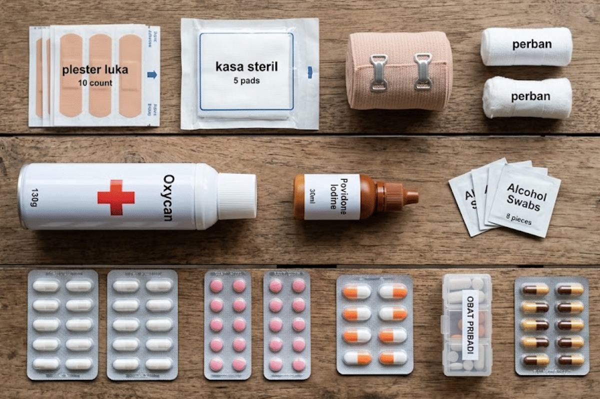 Bawa persiapan obat-obatan di dalam tas siaga bencana anak