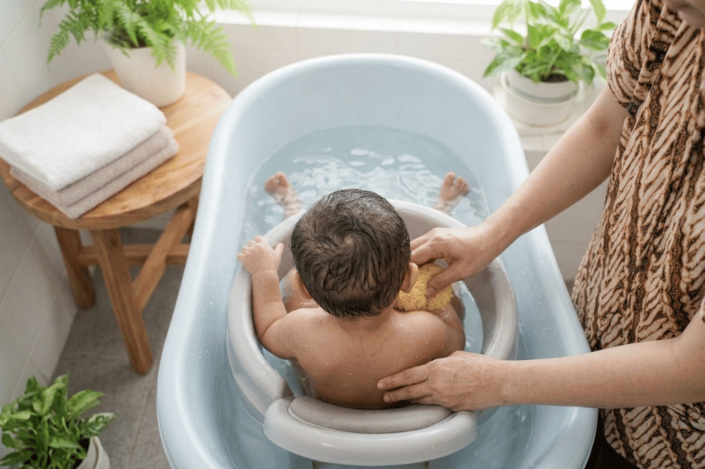 Mengapa Kursi Mandi Bayi Bisa Berbahaya