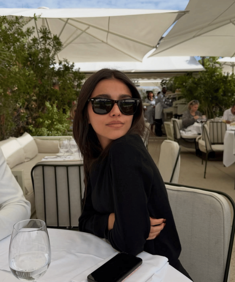 Gaya Ines Garcia saat Liburan Bersama Lamine Yamal di Paris (4)