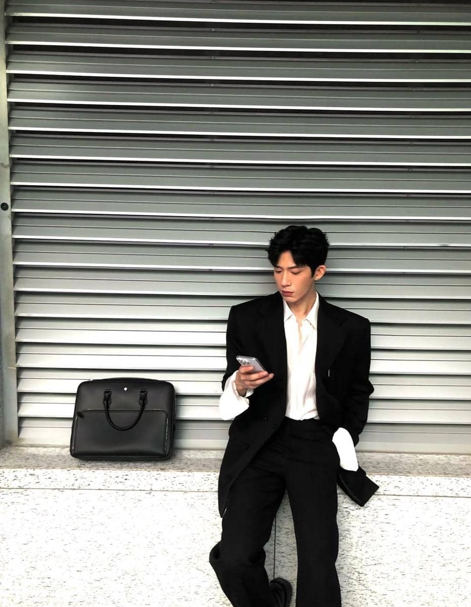instagram.com/jingxiaoxiansheng