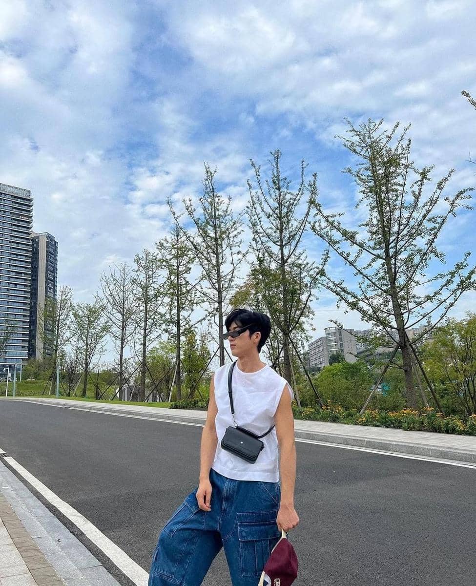 instagram.com/jingxiaoxiansheng
