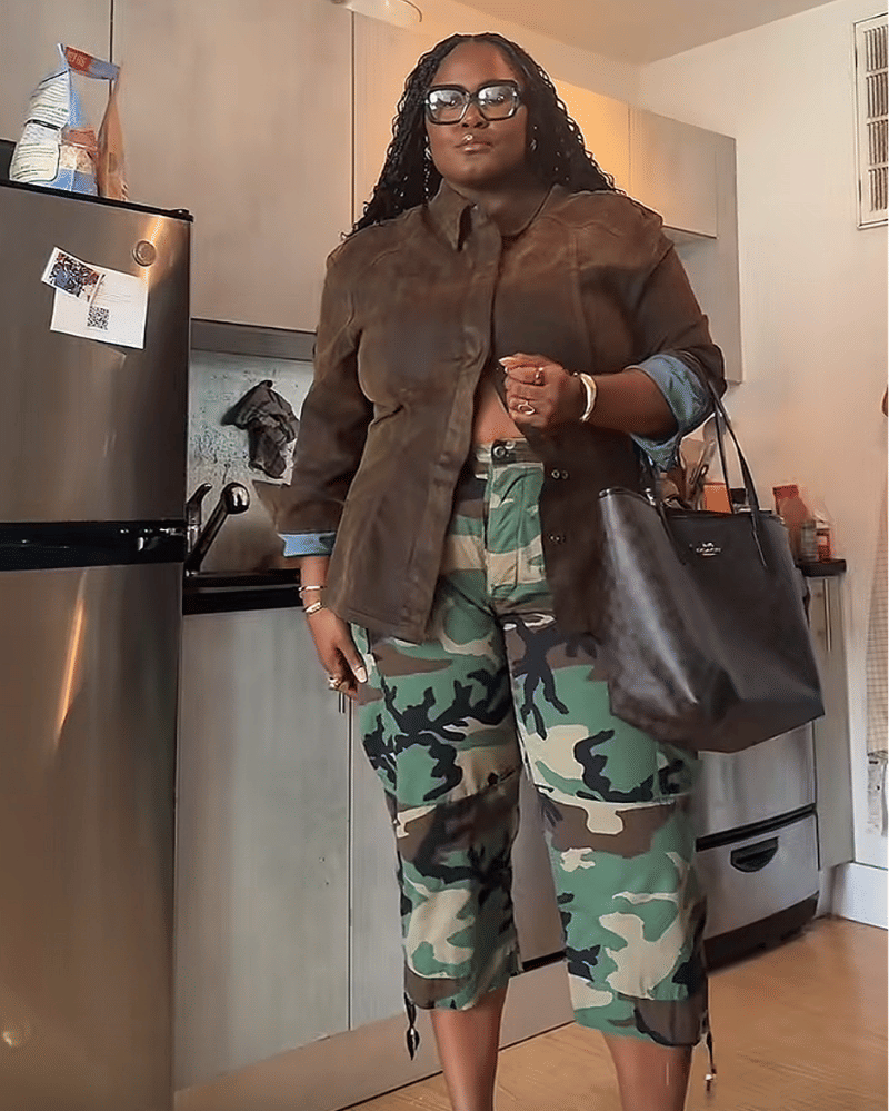 capri pants (2).png