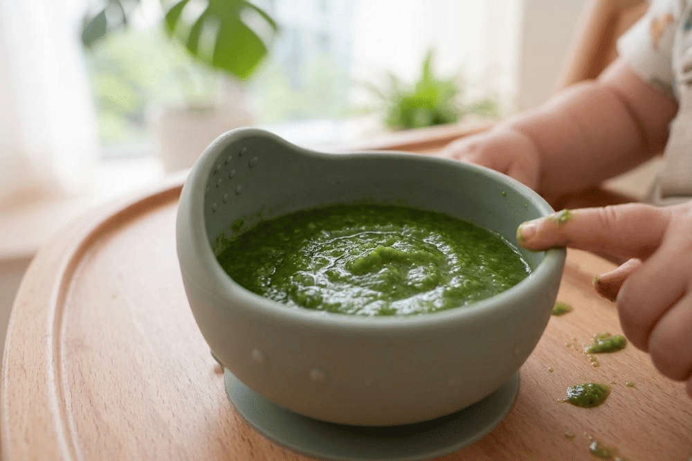 Resep Puree Bayam Alpukat yang Cocok Jadi Booster BB!